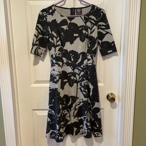 Vince Camuto Sz 2 Floral Gray Dress